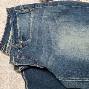 Maurices jeans